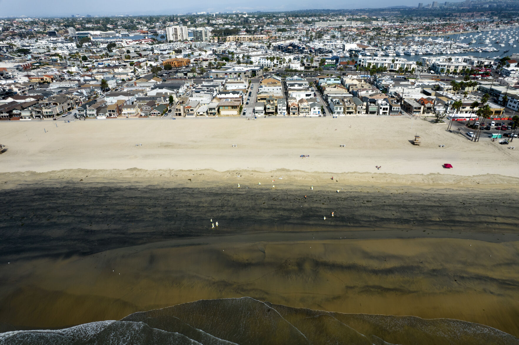 APTOPIX California Oil Spill